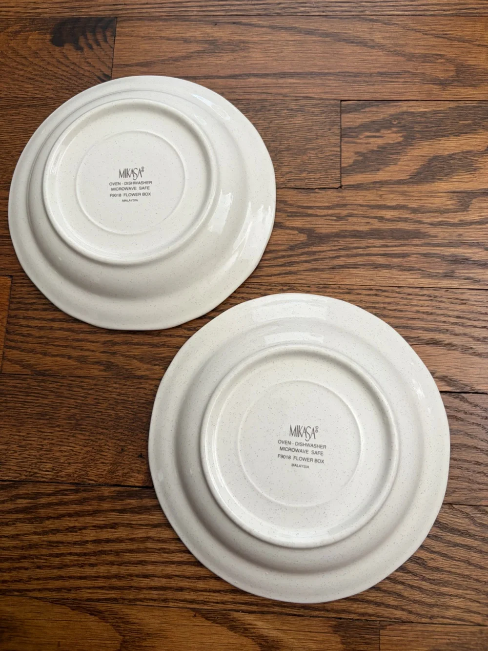 Set of 2 MIKASA Floral Stoneware Saucer Plate Flower Box F9018